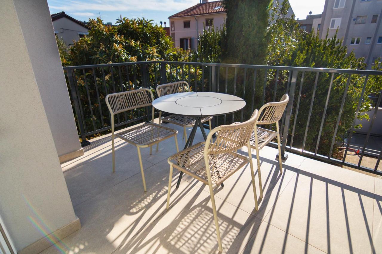 City Life With Free Parking PUY Exterior foto